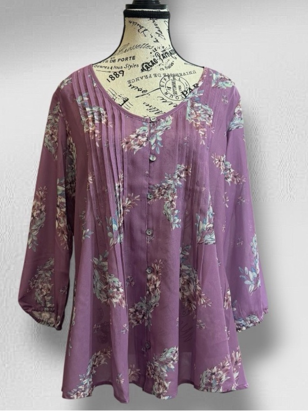 NWOT- NorthStyle Lavender Floral Pintuck Button-Front Tunic